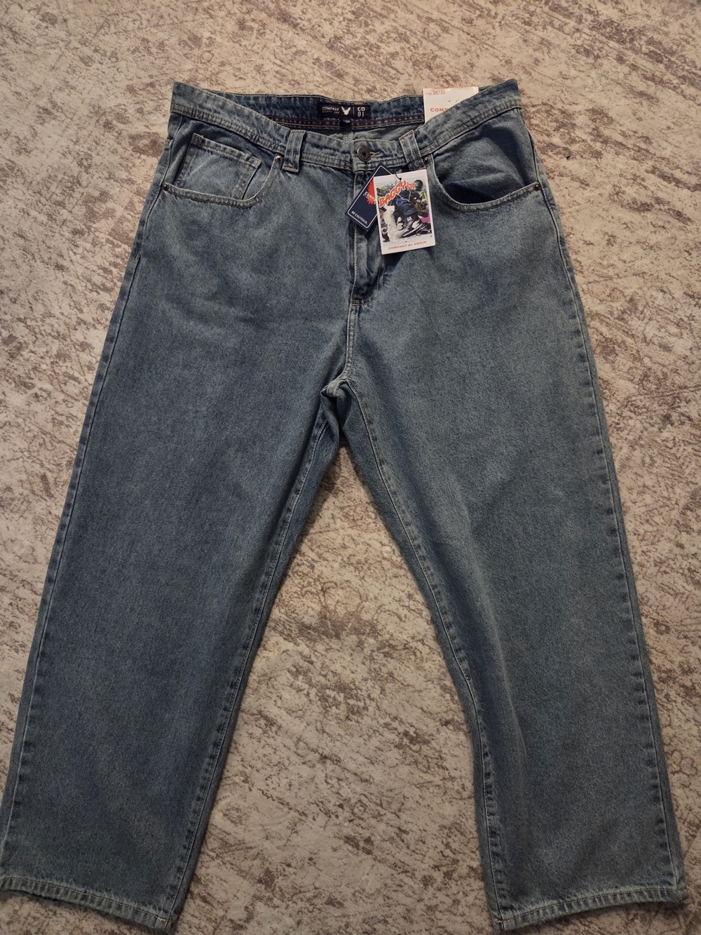 Vintage Baggy Fit Men’s Jeans in Light Blue - Picture 2 of 8
